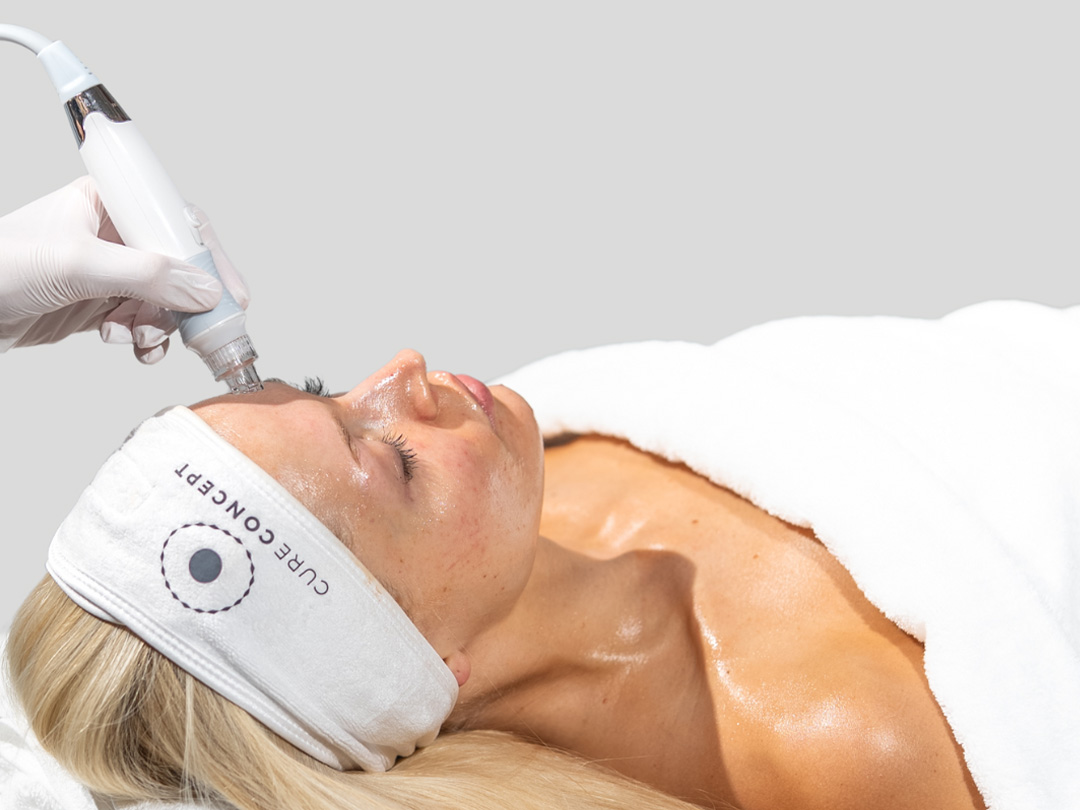 Beauty Moments Essen - Aquafacial Behandlung